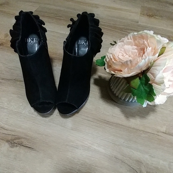 BKE black heels. - Picture 4 of 4